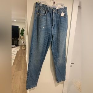 Urban behaviour mom jeans brand new size 30 never worn had tags